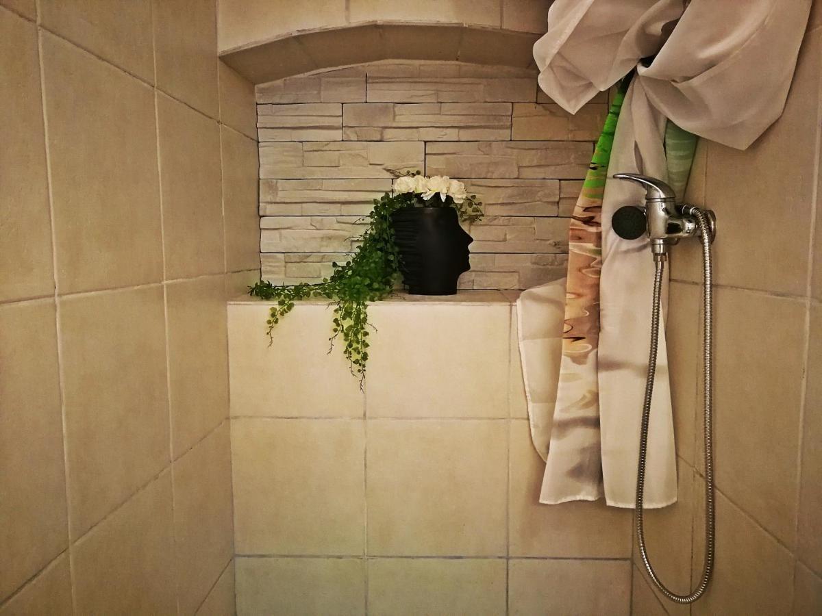 Paradise Jacuzzi & Sauna Ika Luaran gambar
