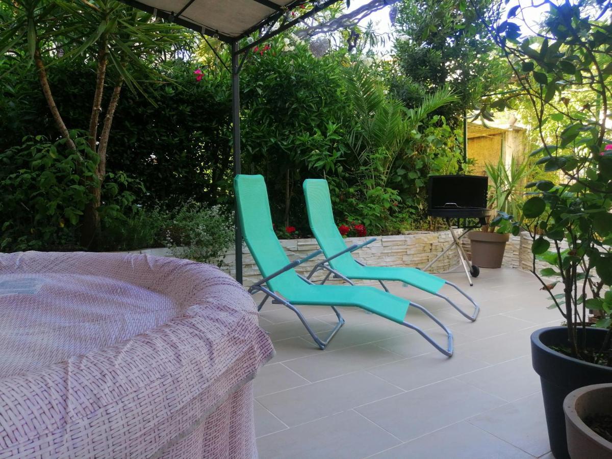 Paradise Jacuzzi & Sauna Ika Luaran gambar